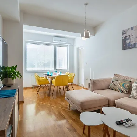 Blue High End Apts By Eluxory Apartment *