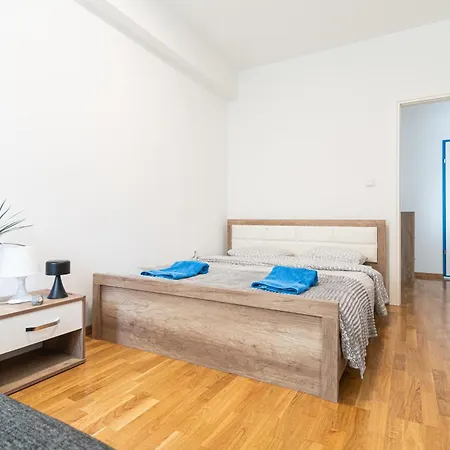 Apartment Blue High End Apts By Eluxory Skopje