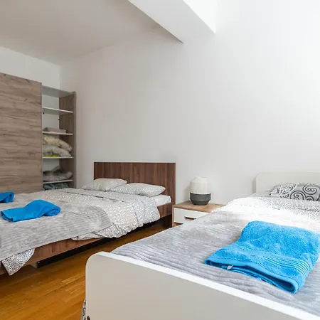 Blue High End Apts By Eluxory Skopje