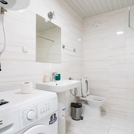 Blue High End Apts By Eluxory Apartment