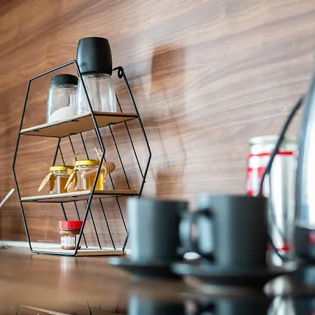 Blue High End Apts By Eluxory Apartment