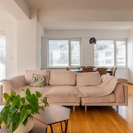 Blue High End Apts By Eluxory Apartment