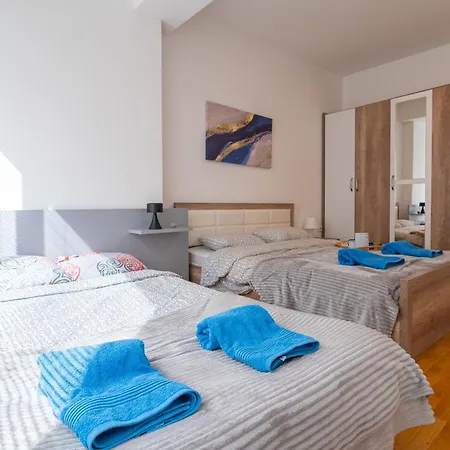 Апартаменты Blue High End Apts By Eluxory