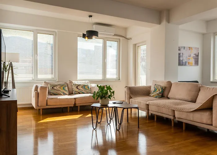 Blue High End Apts By Eluxory