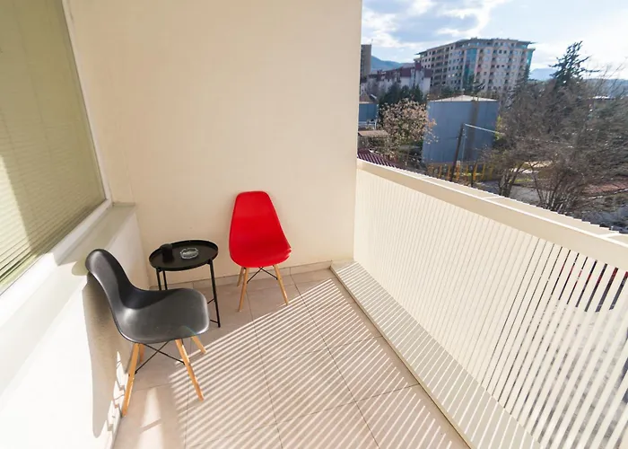 Blue High End Apts By Eluxory *