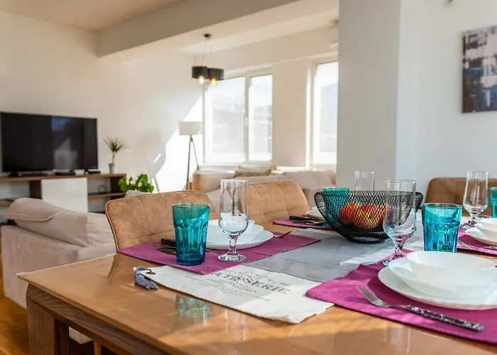 Blue High End Apts By Eluxory Apartament