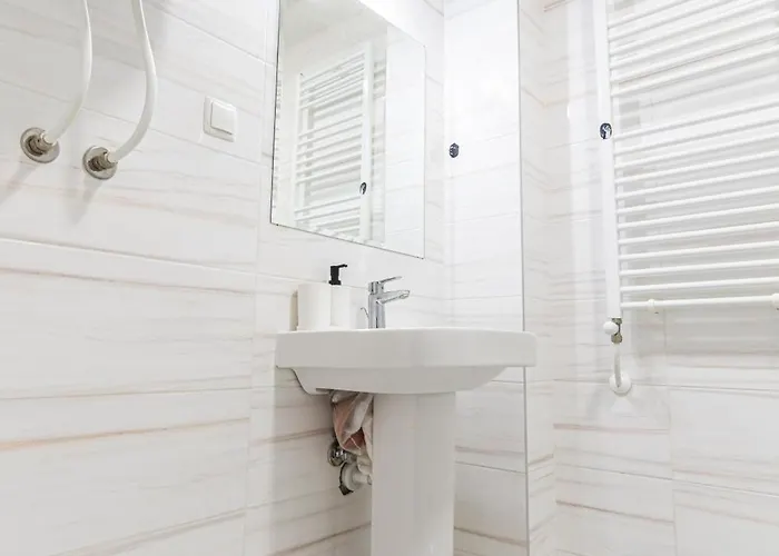 Blue High End Apts By Eluxory