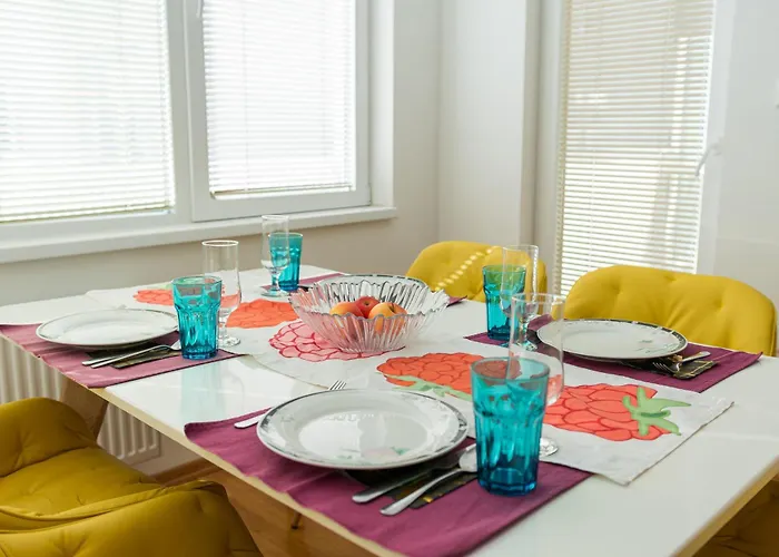 Blue High End Apts By Eluxory