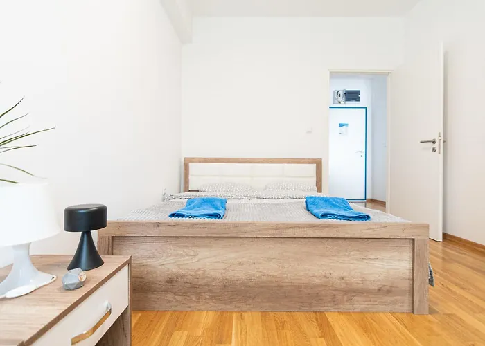 Apartament Blue High End Apts By Eluxory Skopje